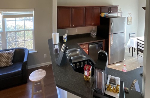West Columbia House | Cheerful 2-bedroom house with indoor fireplace, few miles way from lake Murry