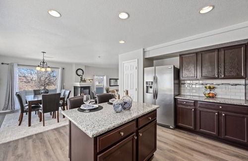 Green Valley Ranch House | Cheerful 3 Bedroom Home Plus Loft