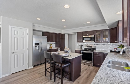 Green Valley Ranch House | Cheerful 3 Bedroom Home Plus Loft