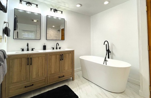 Gorham House | Cheerful 3-Bedroom Home with Hot Tub
