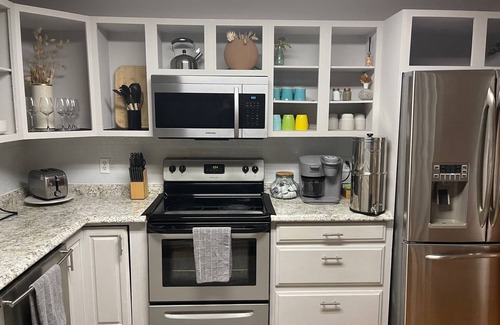 Castlewood House | Cheerful 4 Bedroom Home - Back Yard/Game Room!