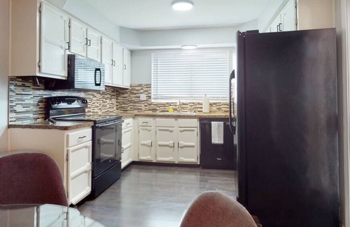 Canton House | Cheerful 4 bedroom in Canton