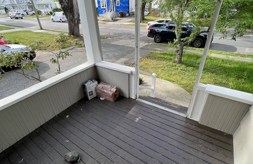 Framingham House | Cheerful entire house with 3 bedrooms and work area.