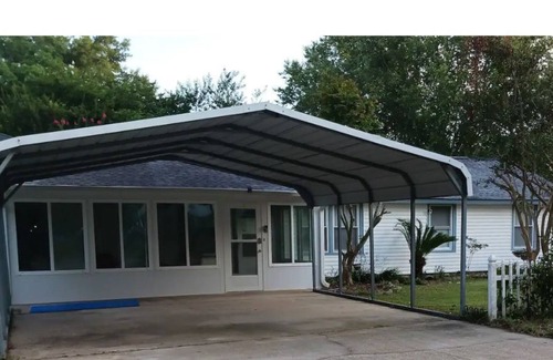 West Pensacola House | Cheerful three bedroom home in Pensacola Fla