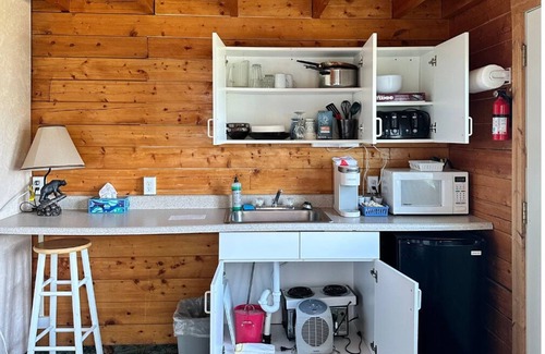 Homer Cabin | Chenik Cabin, Homer Floatplane Lodge