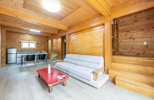 Cheongdo House | Cheongdo Ellago Poolvilla Pension