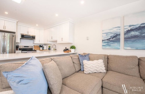 East Kootenay Apartment | ⭐Cherished Memories⭐ | Indoor Pool/Hot Tub | Beach