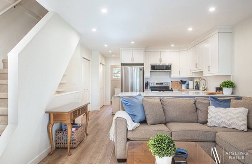 East Kootenay Apartment | ⭐Cherished Memories⭐ | Indoor Pool/Hot Tub | Beach