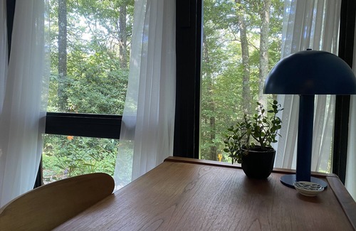 Canton House | Cherrybrook Hideaway - Book now for autumn colors!