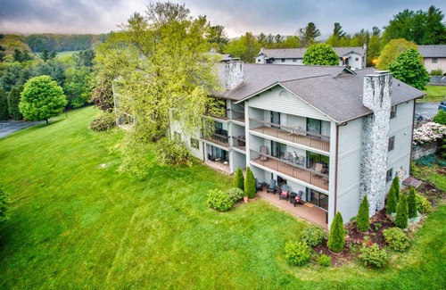 Blowing Rock Condo | Chetola: Cardinal 101