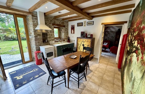 Notre-Dame-de-Cenilly Cottage | Chevaux d'Asie 21 pers : billard, baby-foot