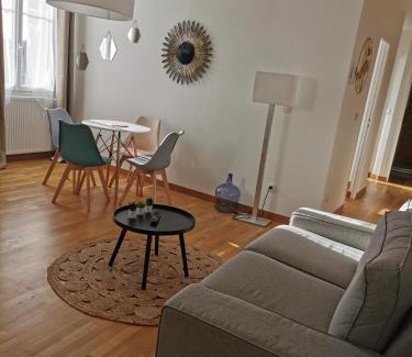 Hincmar Apartment | Chez Arnauld