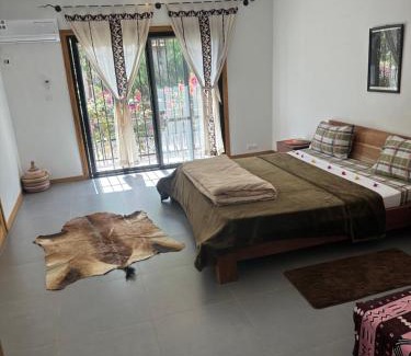 St. Louis House | Chez Diarra