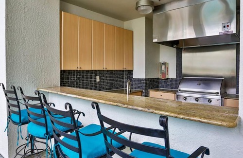 Millenia Apartment | Chianti Suite FREE Parking and Pool