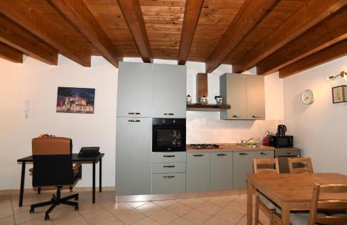 Chiari Apartment | Chiari trilocale nel centro città