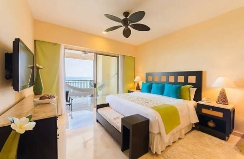 Conchas Chinas Resort | Chic 1 bdrm Suite at Garza Blanca Preserve Resort & Spa Puerto Vallarta