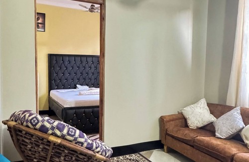 Dar es Salaam Apartment | Chic 1-bedroom apartment in amazing Dar es Salaam with WiFi, fitness room