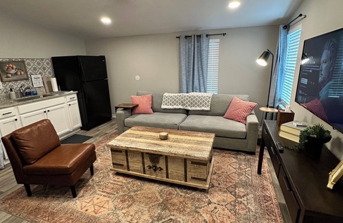 Springtown Apartment | Chic 1-bedroom apartment in Springtown, TX with AC, WiFi