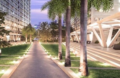 Highway Hills Apartment | Chic 2 Bedroom EDSA APT with Balcony