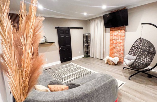 Near East Columbus Condo | Chic 3-bedroom condo with fitness room, WiFi in welcoming Columbus
