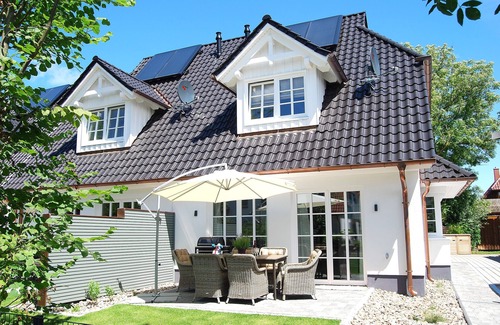 Zingst House | Chic and comfortable living in Zingst - WLAN, Sky, fireplace, sauna, close to the beach