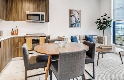 Wynwood Art District Apartment | Chic apartment with rooftop pool and AC in delightful Miami