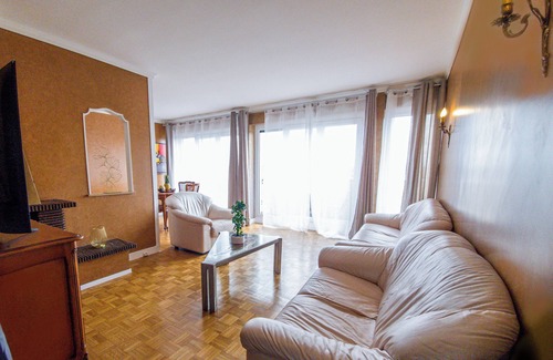 Bourg-la-Reine Apartment | Chic Appartement AUX Portes DE Paris