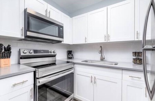 Coral Shores Apartment | Chic & Beautiful 1BR Zebra Condo in Coral Ridge