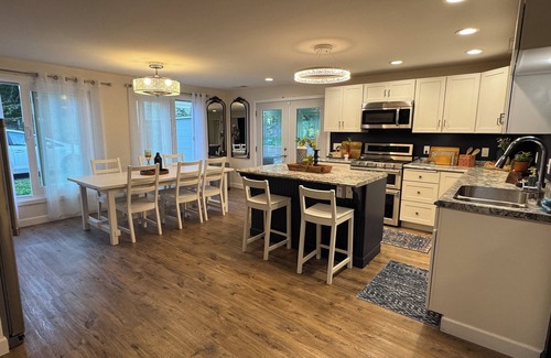 Taylors Falls House | Chic Boho-Luxe Getaway Near the St. Croix River - Near Trollhaugen & Wild Mt.