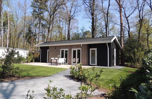 Bosgebied Hoenderloo Ski Chalet | Chic Chalet in Hoenderloo, cleaning included