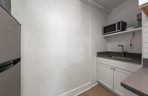 Near East Columbus Apartment | Chic City Retreat 99 For 2!