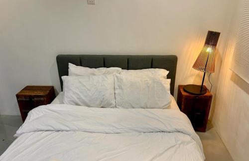 Tunku Apartment | Chic Designer Bedroom near LRT SS1 PJ
