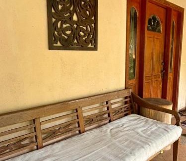 Tunku Apartment | Chic Designer Bedroom near LRT SS1 PJ