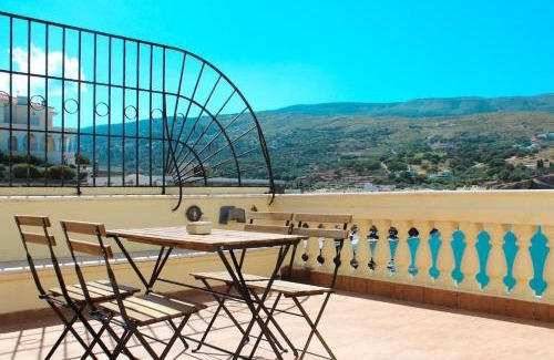 Paleopolis Apartment | Chic Magnificent Sea View Suite
