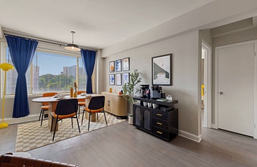 Radnor - Fort Myer Heights Apartment | Chic & Modern Unit | Free Parking