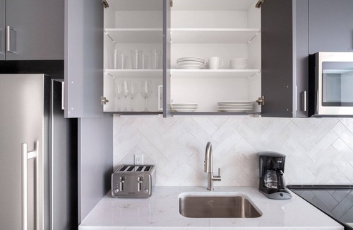 NoMa Apartment | Chic NoMa Jr 1BR w/W/D, Concierge & Gym, nr Metro, by Blueground