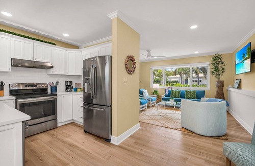 Southside House | Chic Pied-à-Terre + Private Pool in WPB