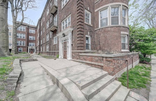 Lower East Side Apartment | Chic Studio Apartment in McKinley Beach & Brady St