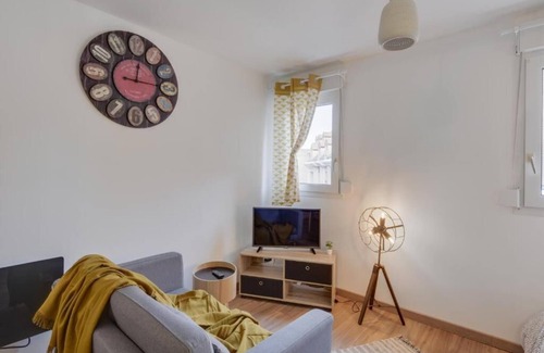Centre Ville Rive Gauche Apartment | Chic Studio Avec Parking au Centre-ville