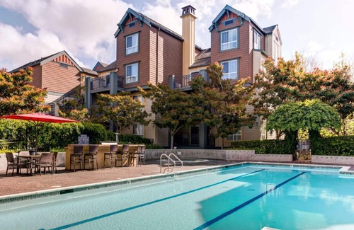 Morse Park Apartment | Chic Sunnyvale 1BR w/Gym, W/D & Coworking, walk to Google, by Blueground
