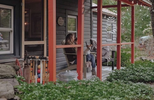 Smallwood Cabin | Chic Treehouse Cabin with Pedal Boat, Hot Tub, BBQ, Fire Pit, SUPs, & Lake Access