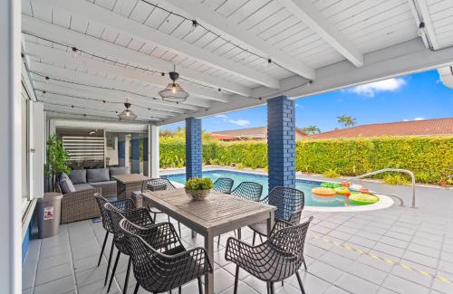 University Park House | Chicago Vibe Heated Pool 5BR 2BTH