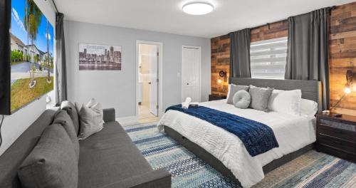 University Park House | Chicago Vibe Heated Pool 5BR 2BTH