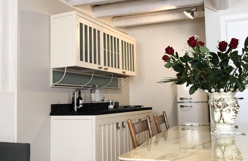 Modica House | Chicchi di Melograno