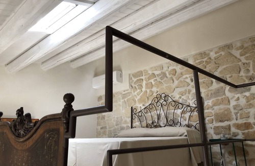 Modica House | Chicchi di Melograno