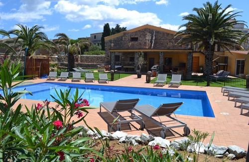 Garriguella Villa | child-friendly holiday home with private swimming pool. 17->28 people