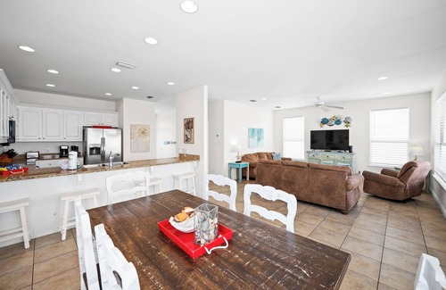 Morgantown House | Chill Out - Sleeps 15 - Morgan Town - Fort Morgan - Signature Properties