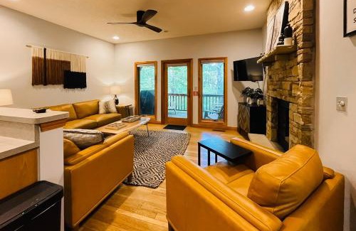 McHenry Apartment | Chillaxin