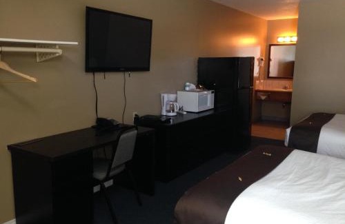 Sundre Hotel | Chinook Country Inn