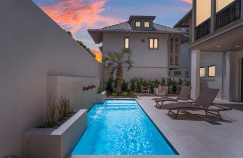 West Panama City Beach House | Chloe's Cottage and Carriage House